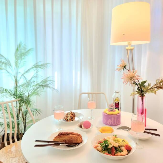 Smiley Apartment *